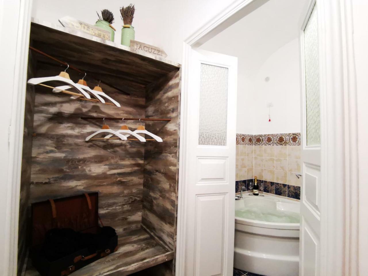 Suite Inn Centro Dimora Storica Ена Екстериор снимка